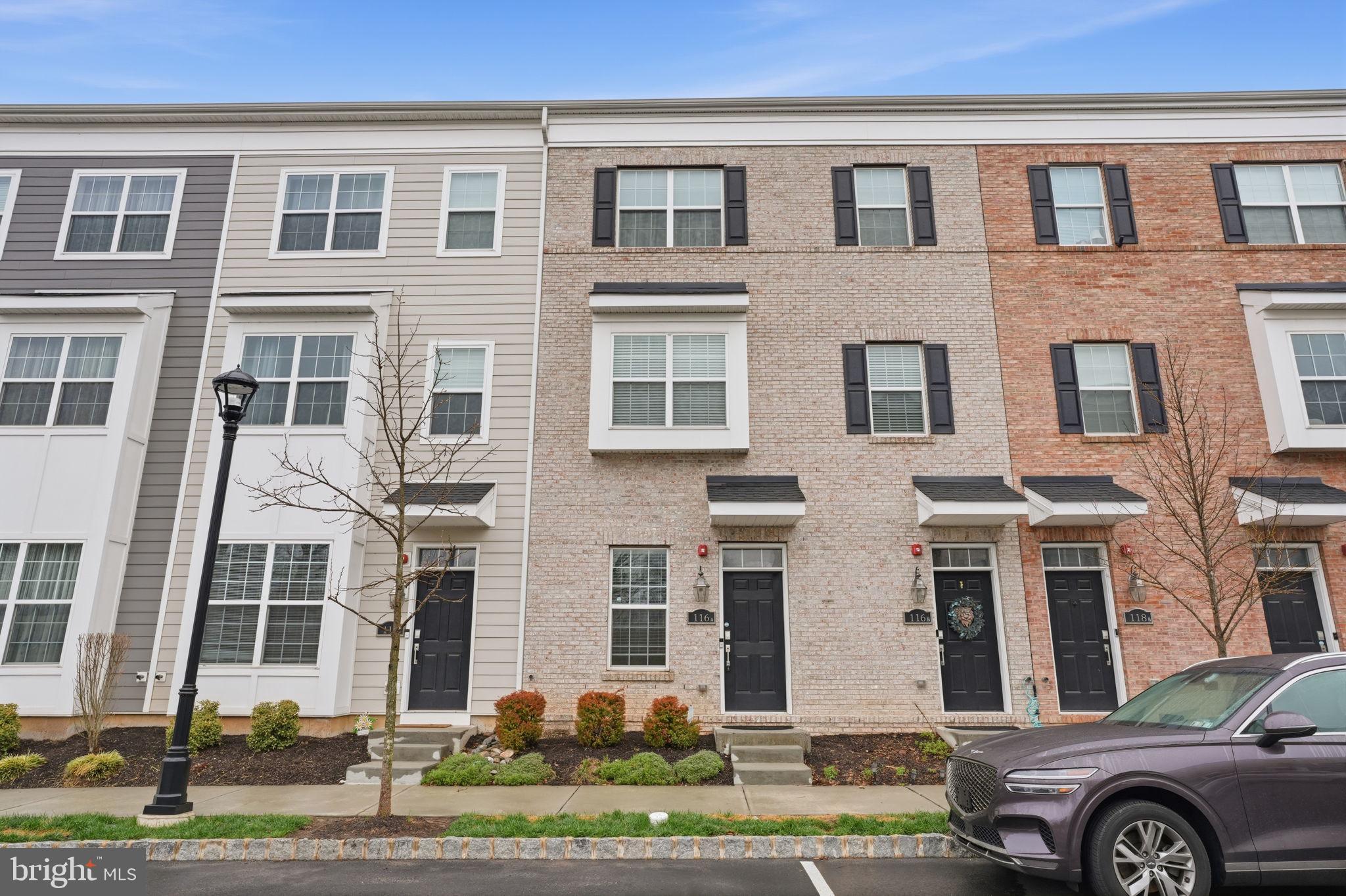 WATERSIDE - Residential