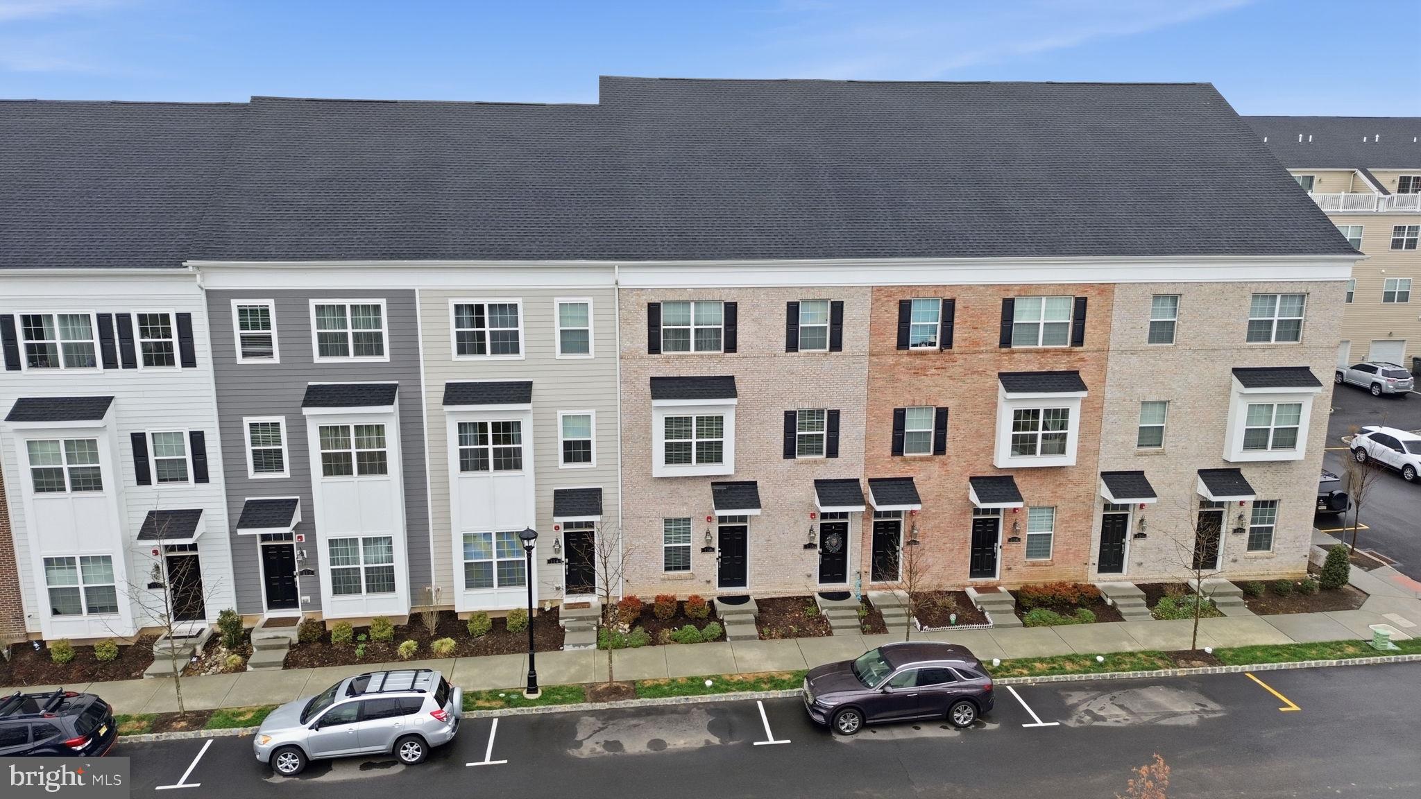 WATERSIDE - Residential