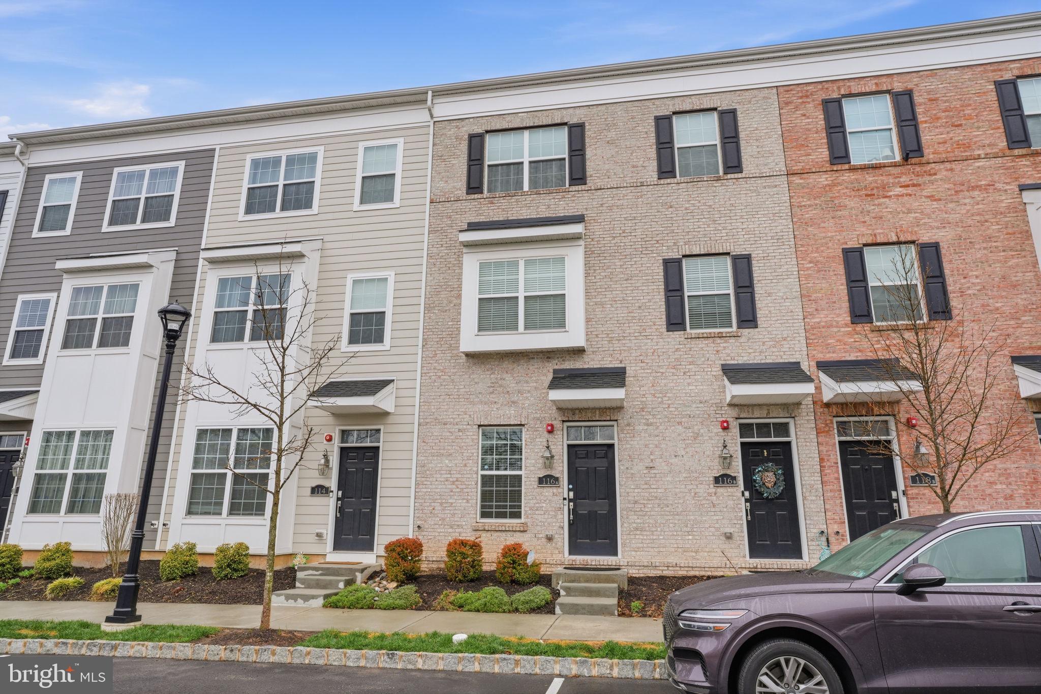 WATERSIDE - Residential