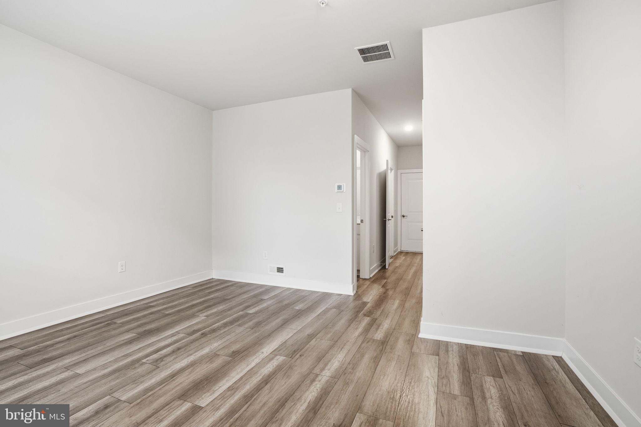 WATERSIDE - Residential