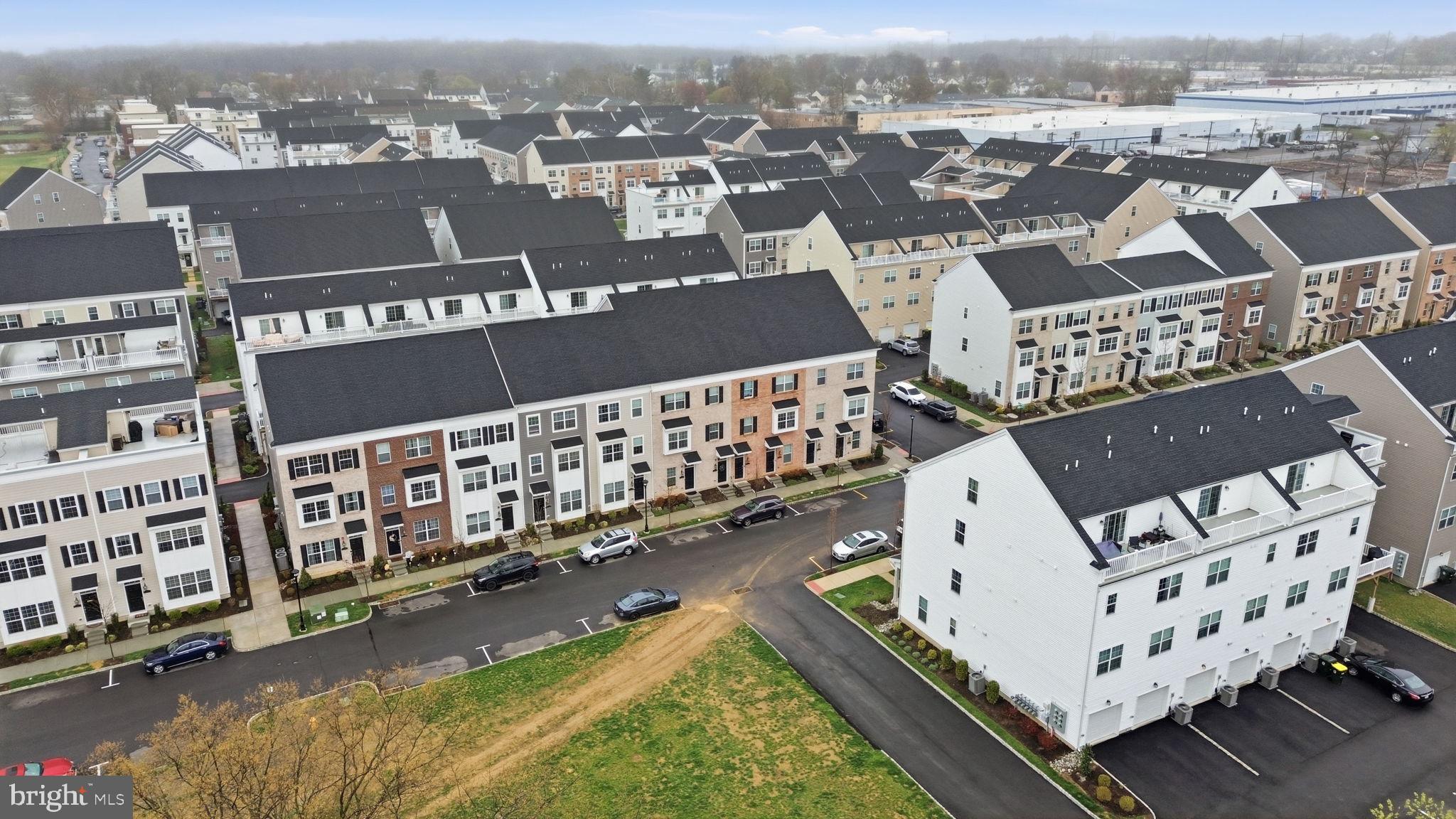 WATERSIDE - Residential