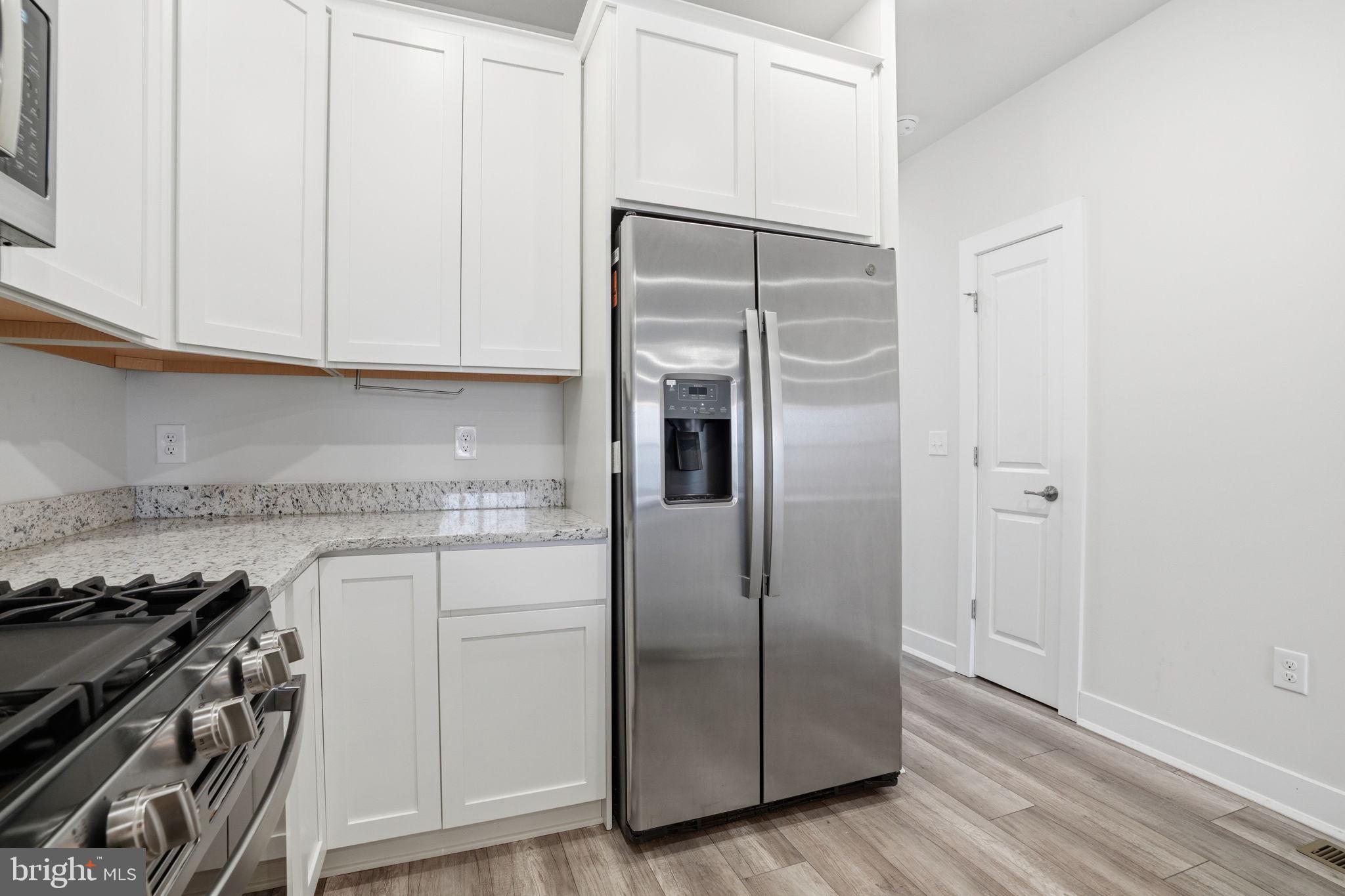 WATERSIDE - Residential