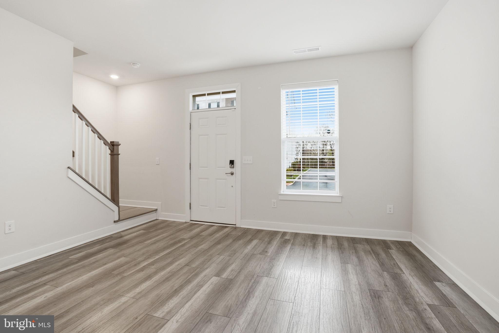 WATERSIDE - Residential