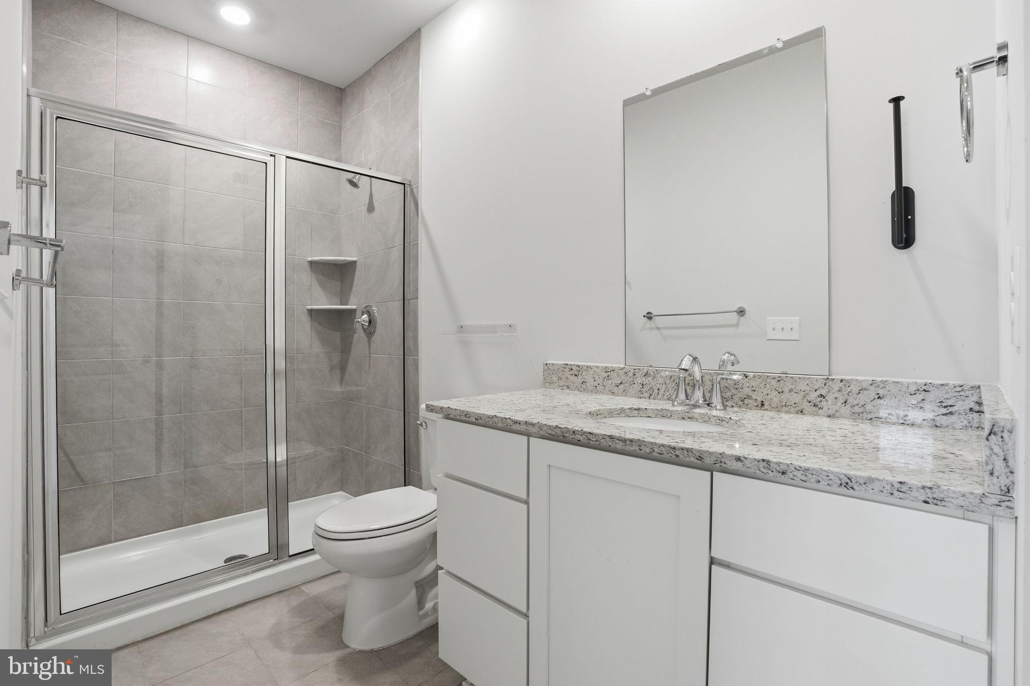 WATERSIDE - Residential