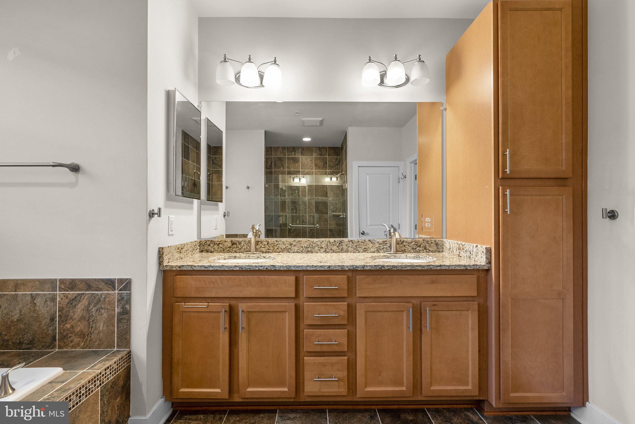 POTOMAC YARD - Residential Lease