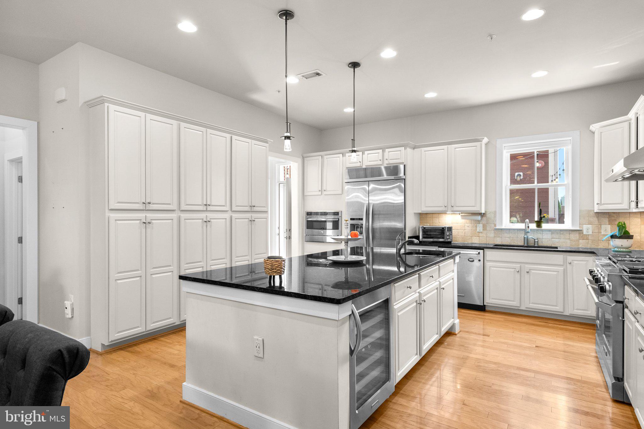 POTOMAC YARD - Residential Lease