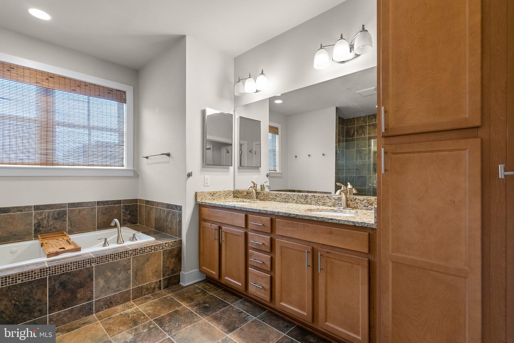 POTOMAC YARD - Residential Lease