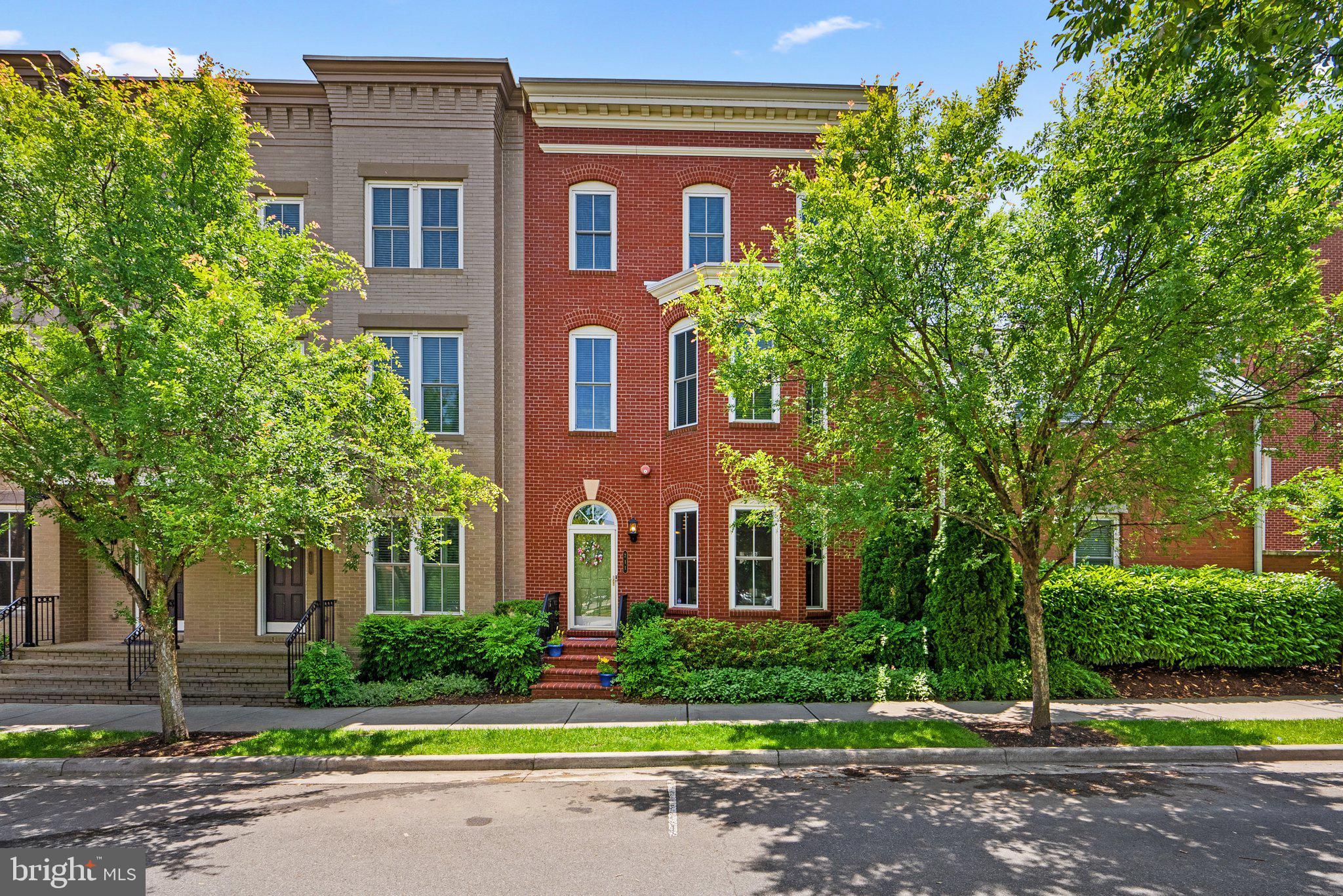 POTOMAC YARD - Residential Lease