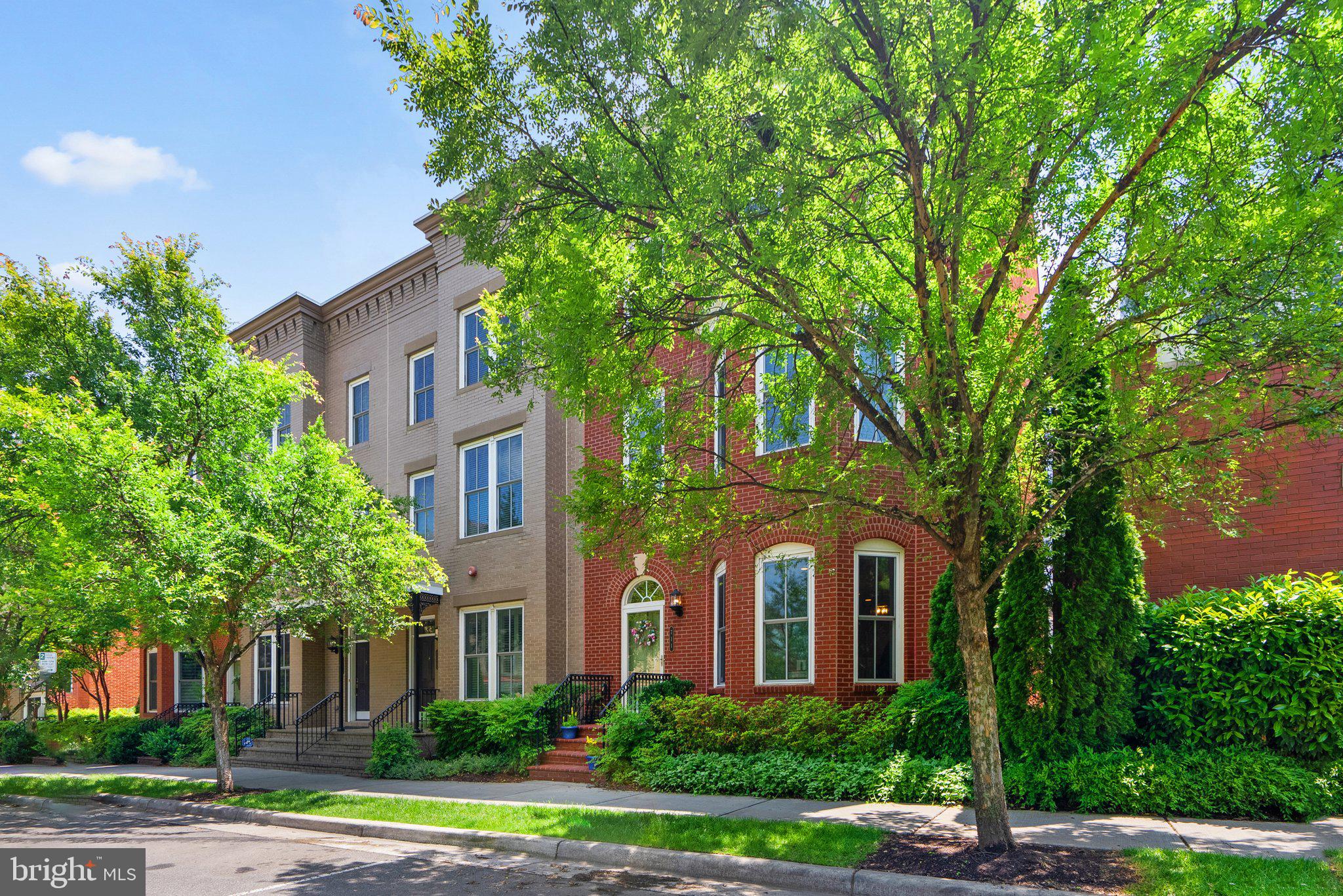 POTOMAC YARD - Residential Lease