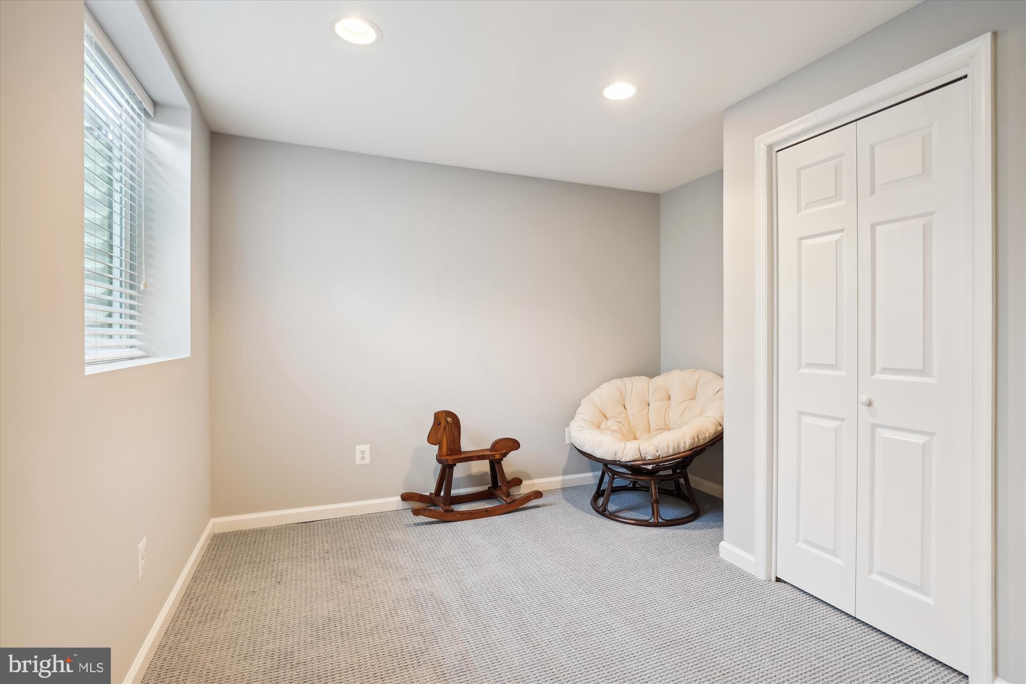 ISLAND CREEK - Residential