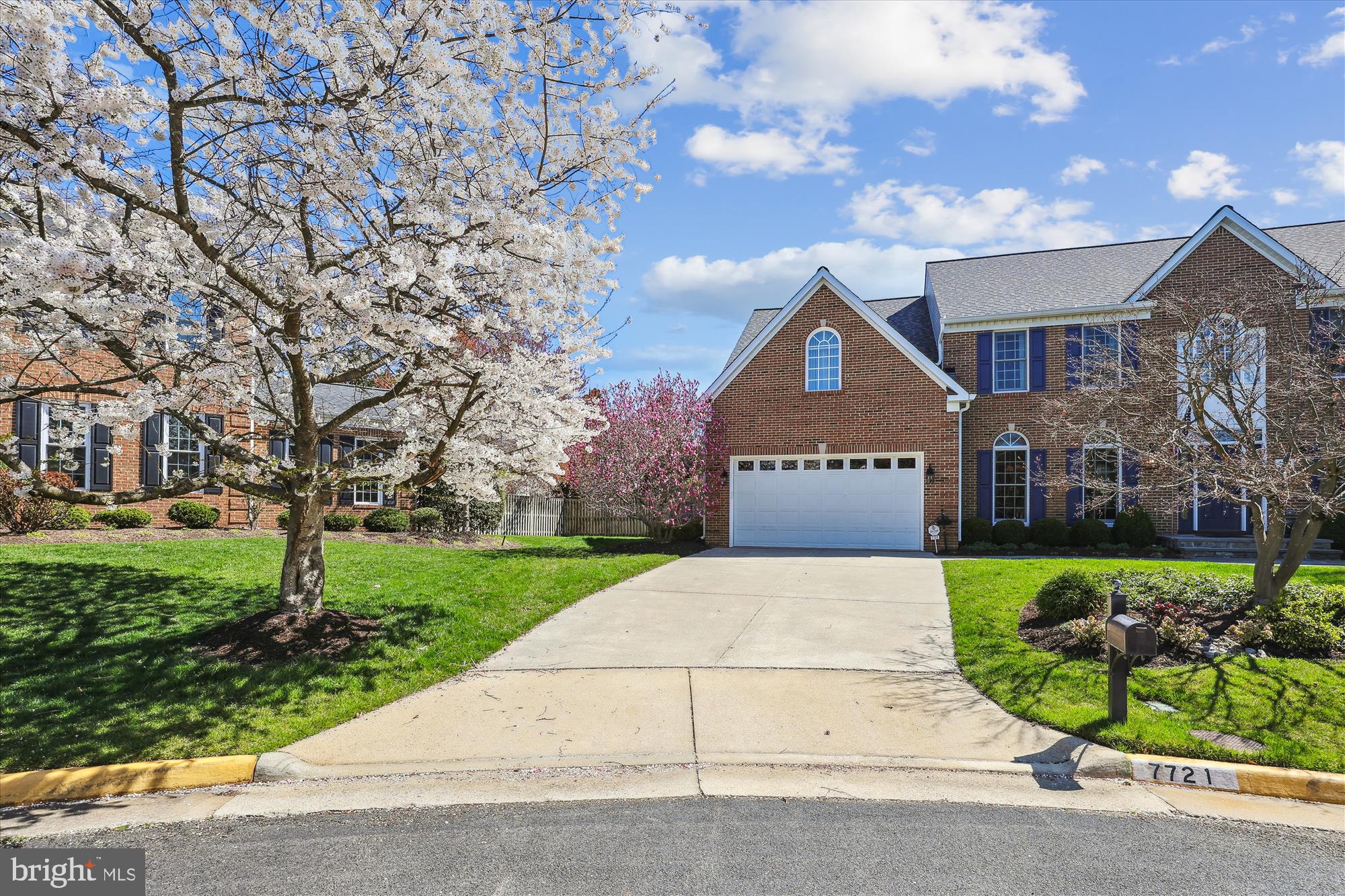 ISLAND CREEK - Residential