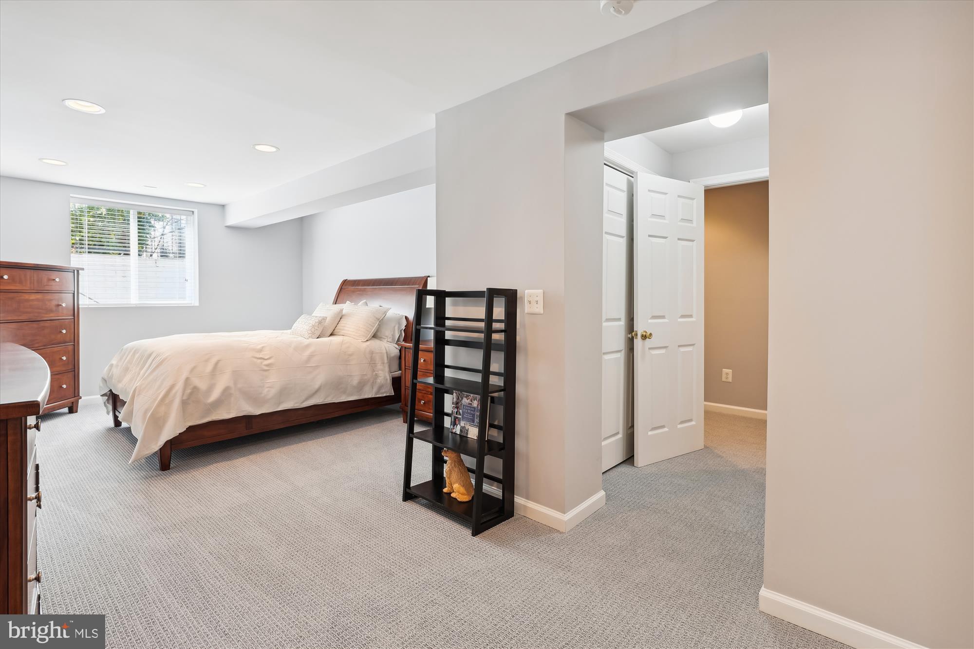 ISLAND CREEK - Residential