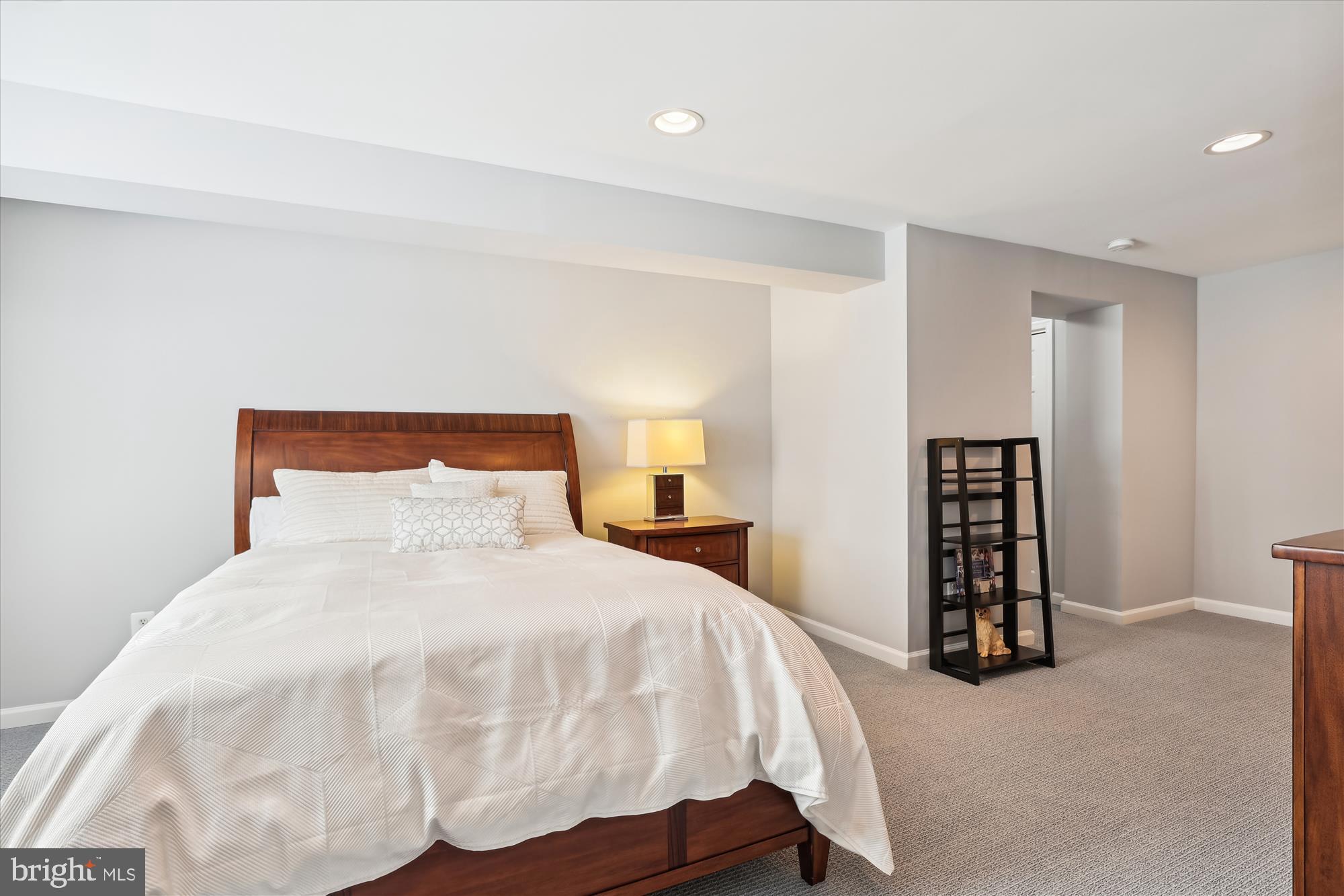 ISLAND CREEK - Residential