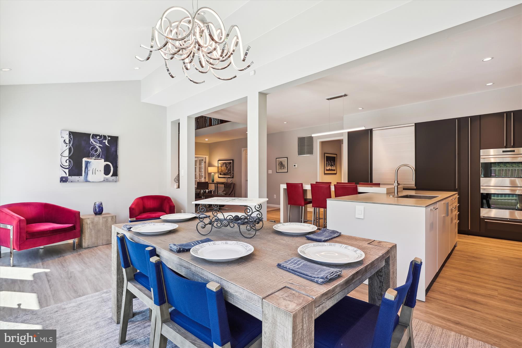 ISLAND CREEK - Residential