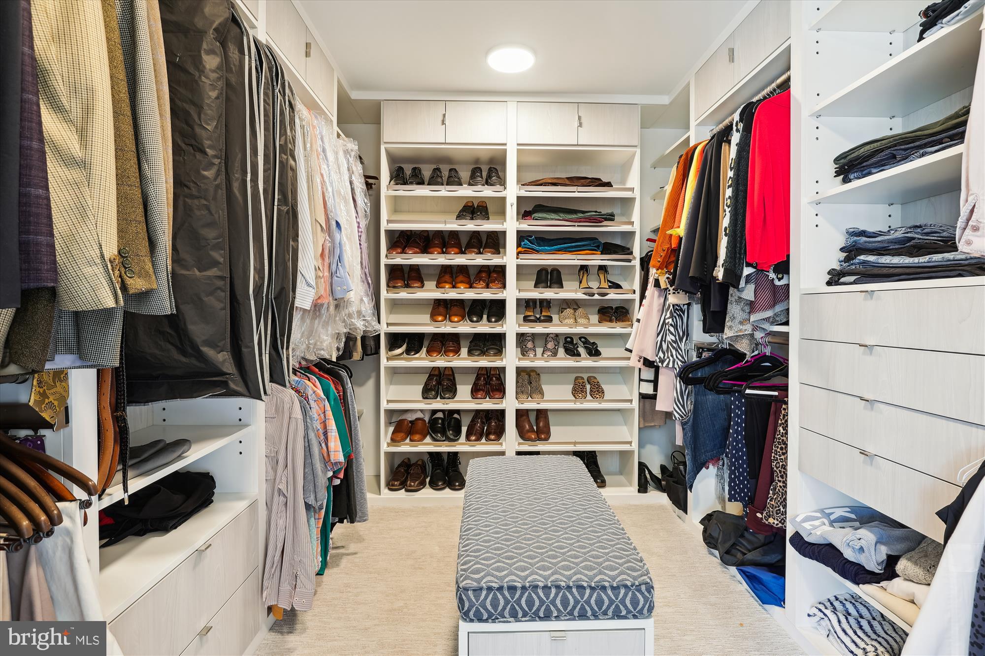 ISLAND CREEK - Residential