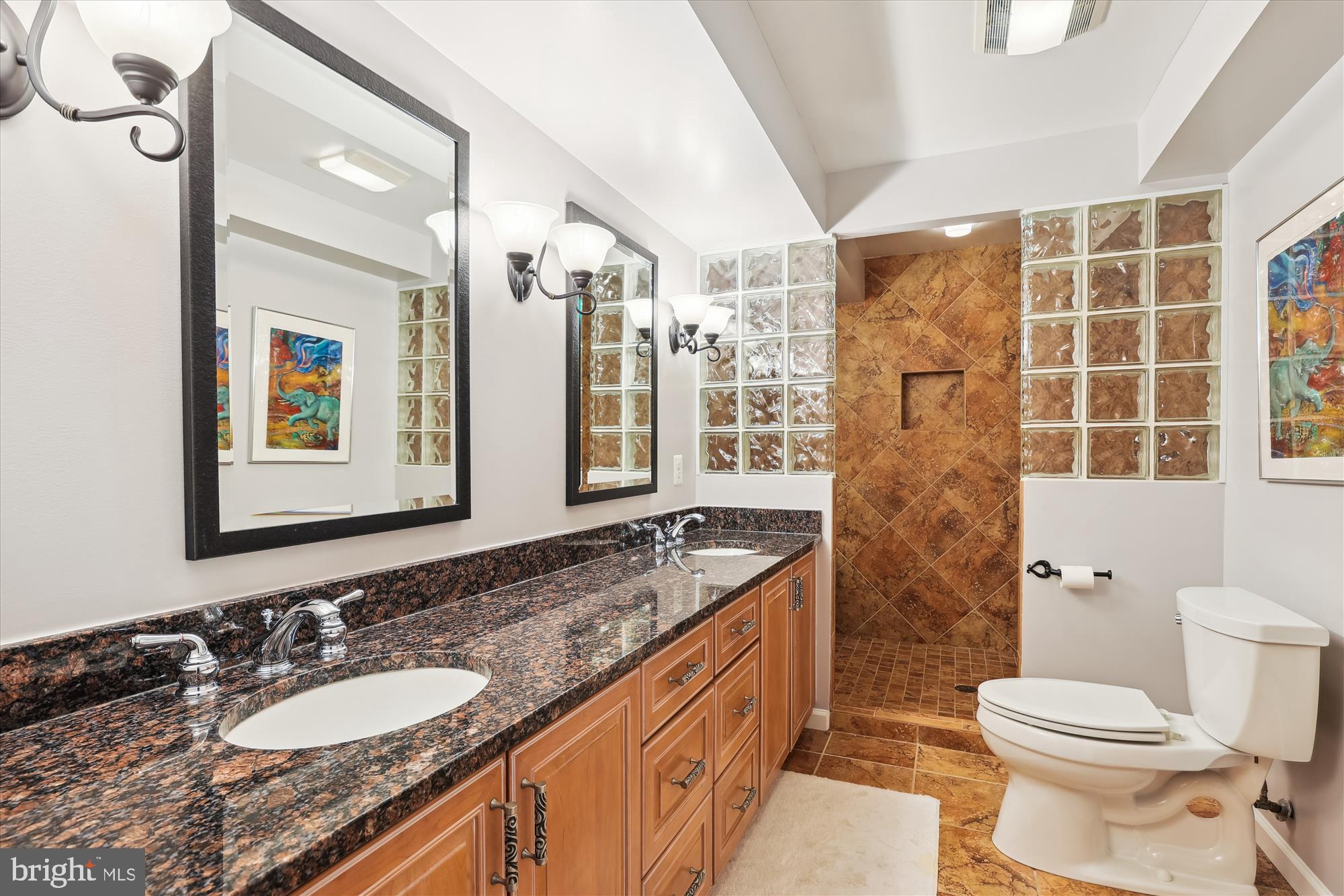 ISLAND CREEK - Residential