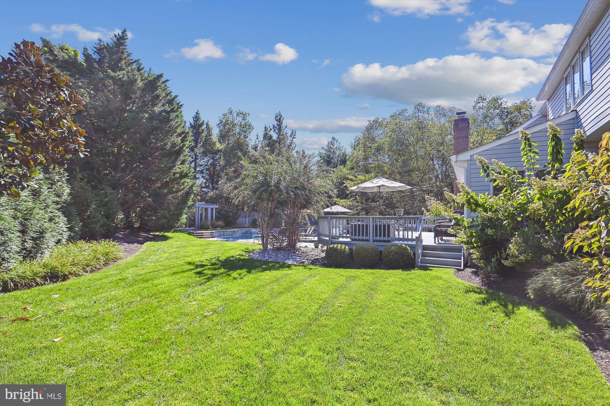 ISLAND CREEK - Residential