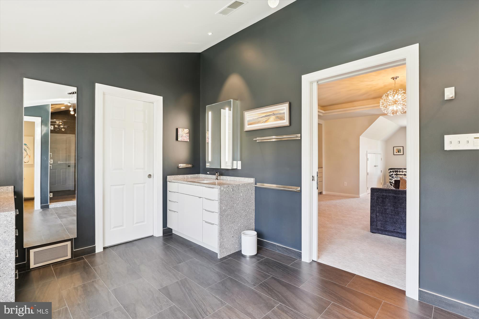 ISLAND CREEK - Residential