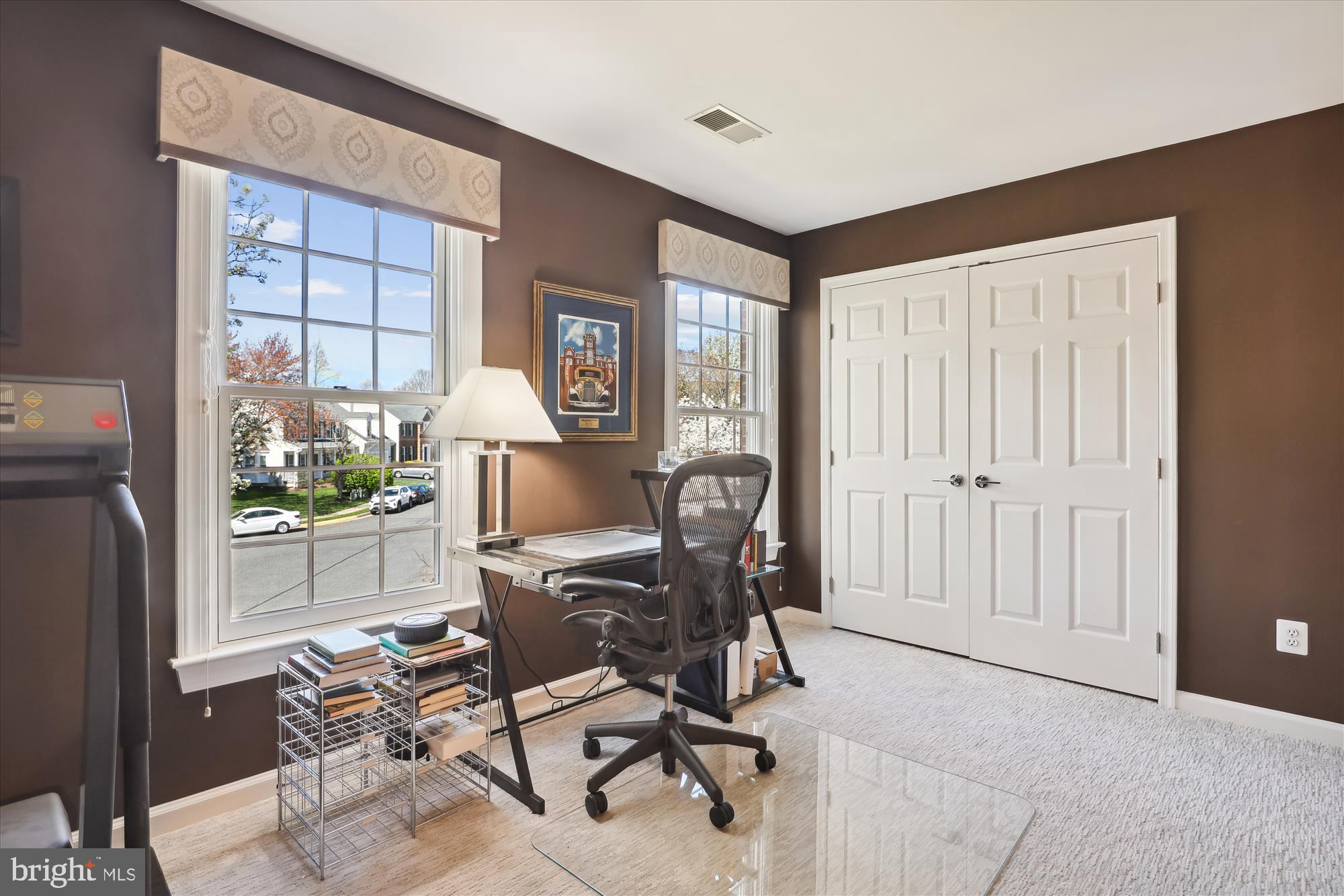 ISLAND CREEK - Residential