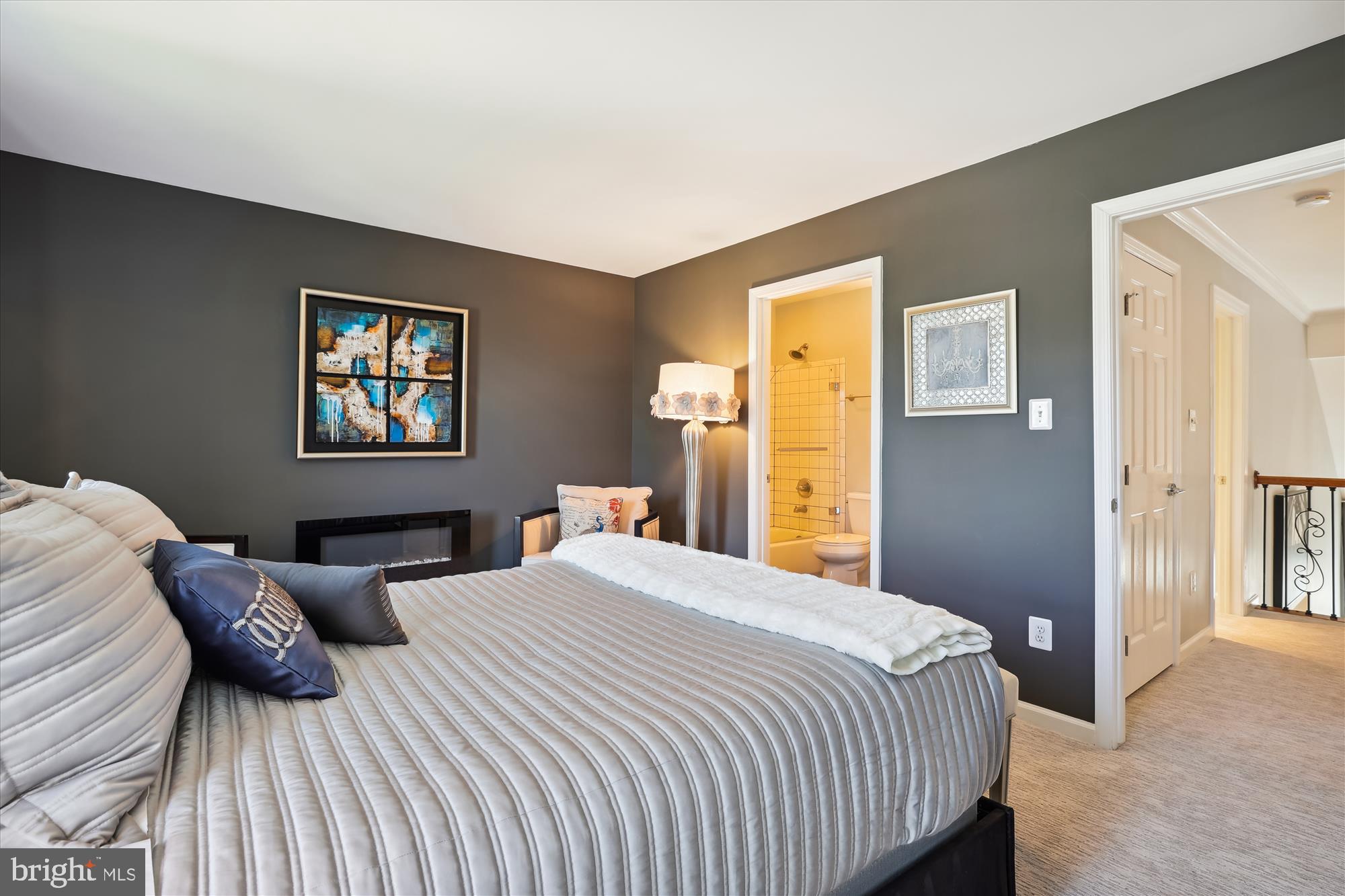 ISLAND CREEK - Residential