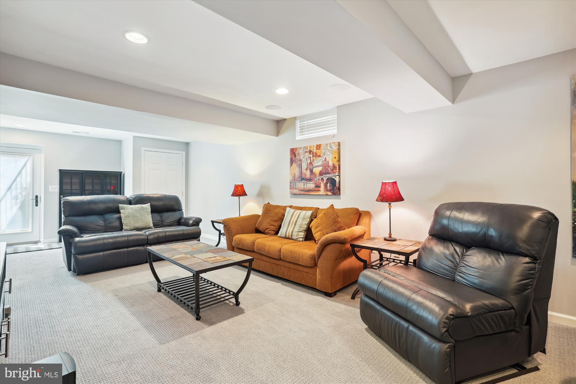 ISLAND CREEK - Residential