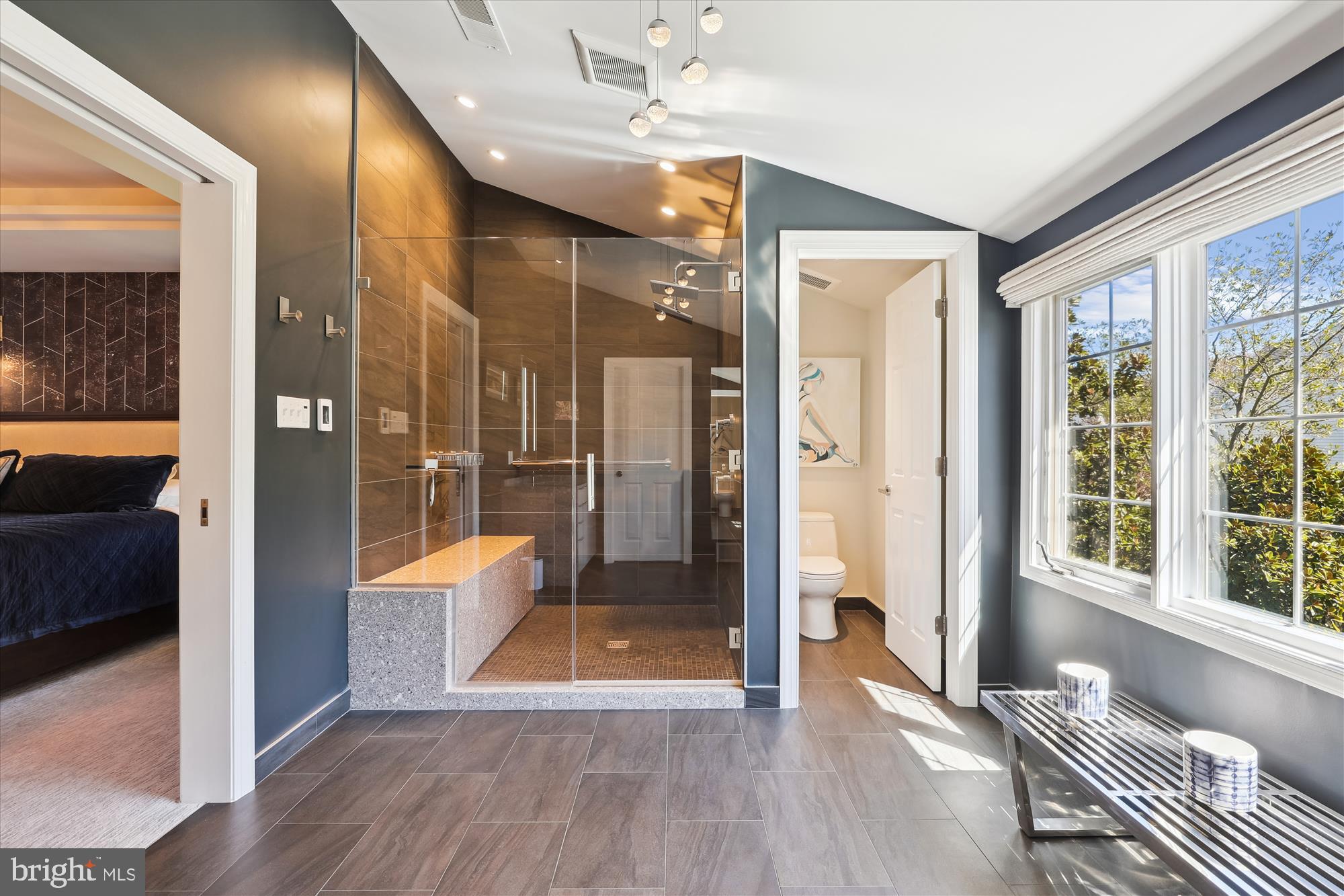 ISLAND CREEK - Residential