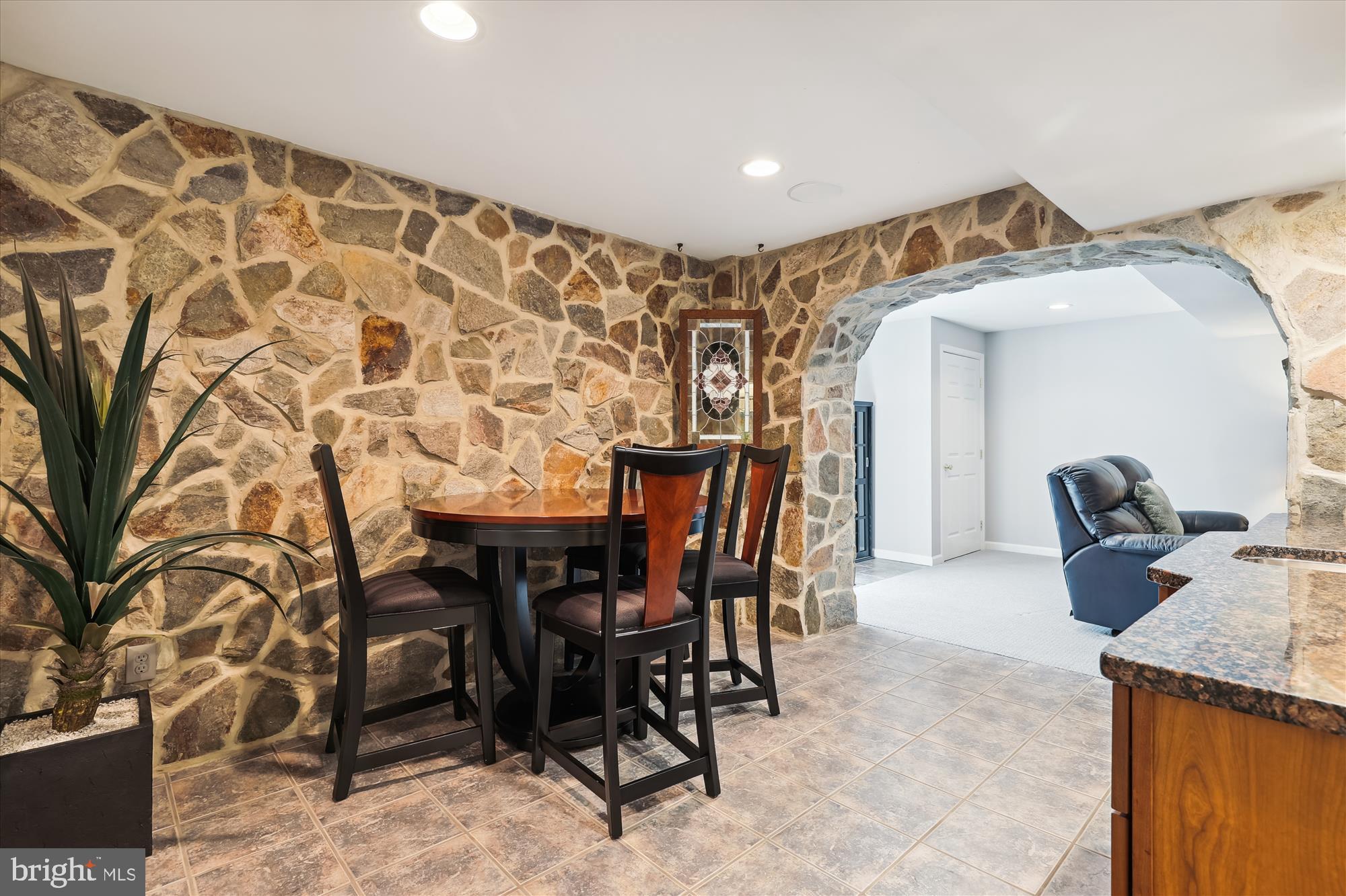 ISLAND CREEK - Residential