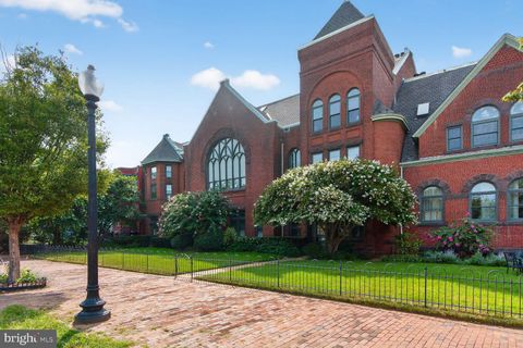 905 SOUTH CAROLINA AVENUE SE 6 WASHINGTON DC 20003