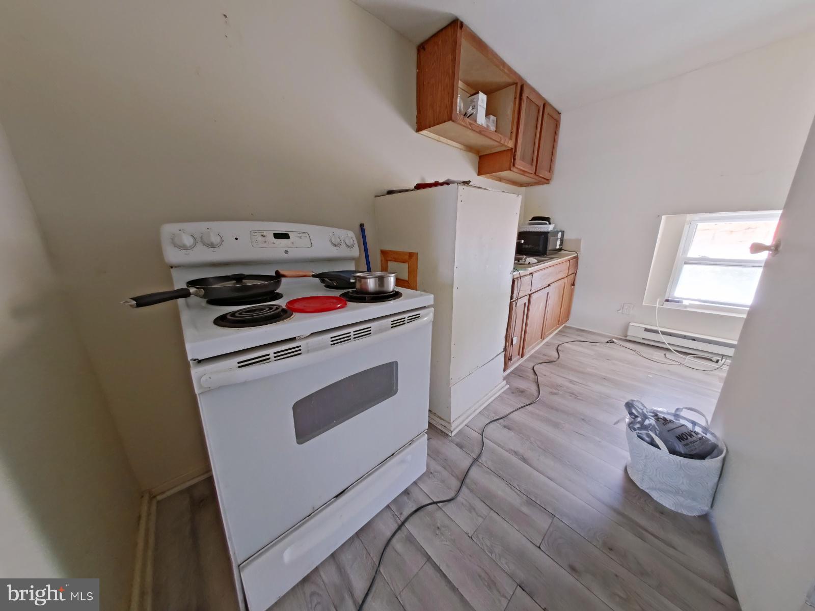 FRANKFORD - Commercial Sale