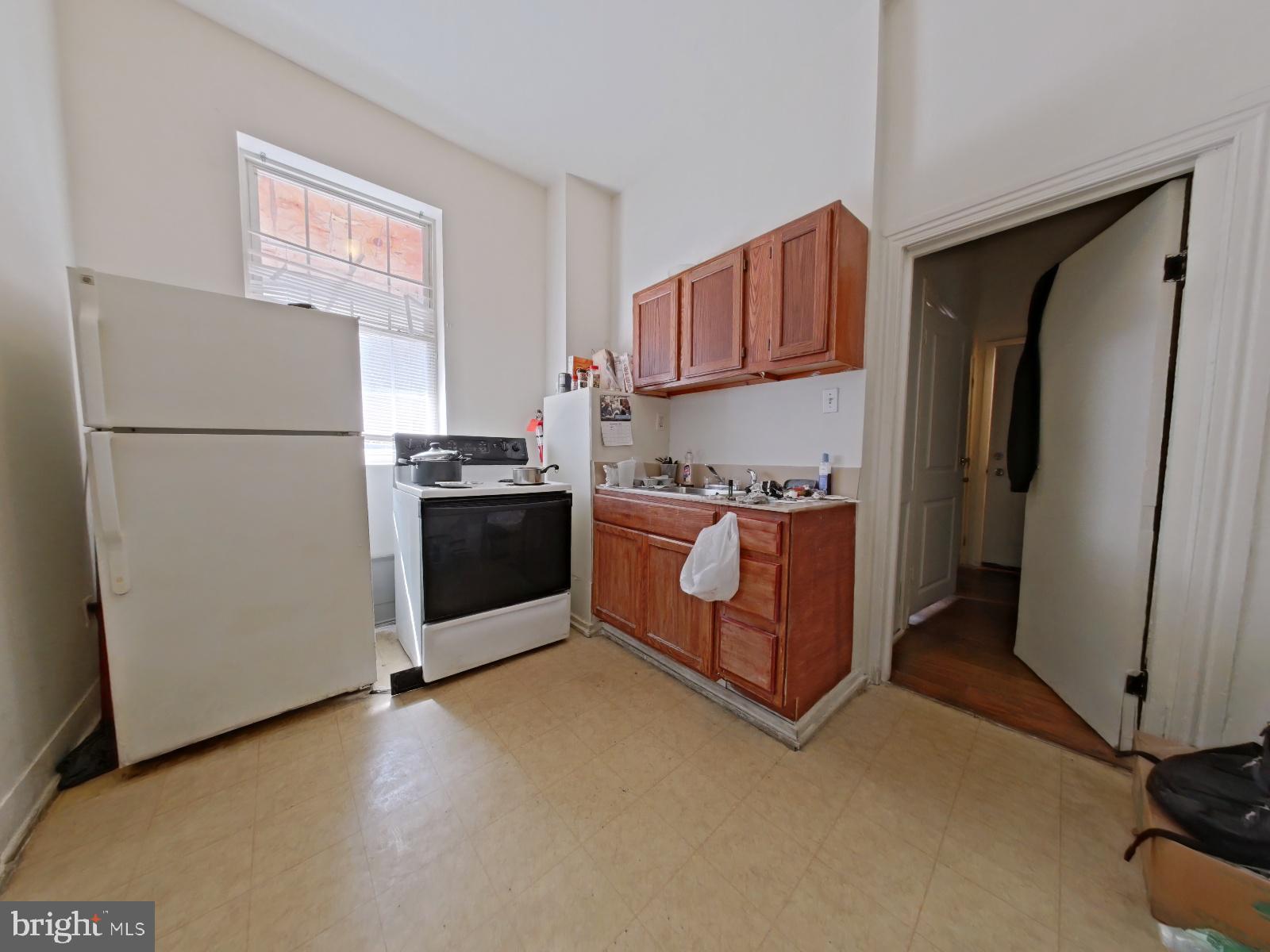 FRANKFORD - Commercial Sale