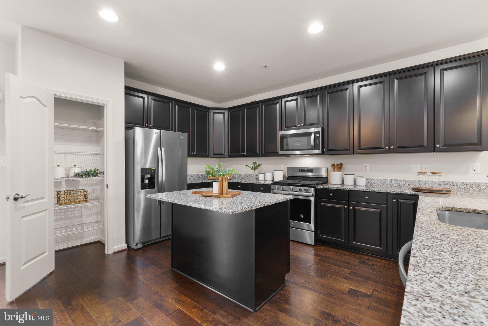 MORRIS PLACE - Residential Lease