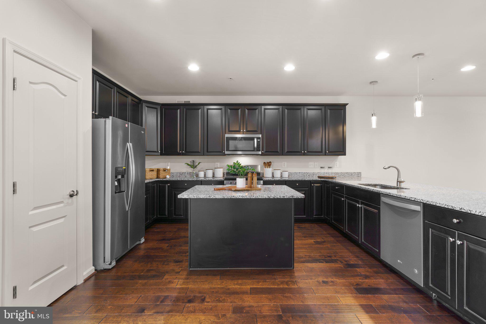 MORRIS PLACE - Residential Lease