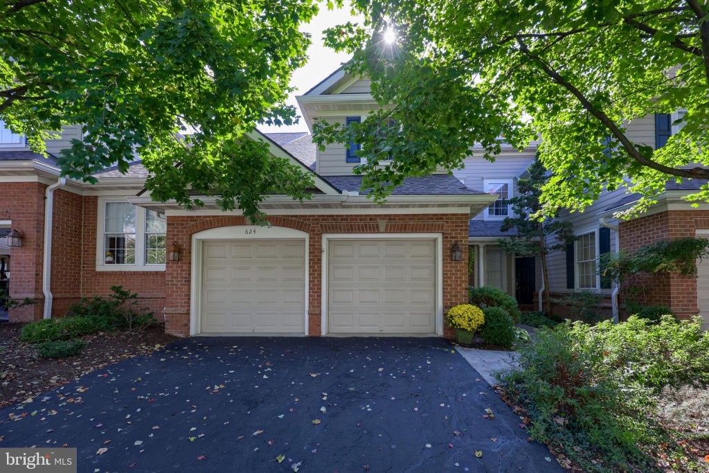 Photo of 624 Northfield Road, LITITZ, PA 17543 (MLS # PALA2096670)