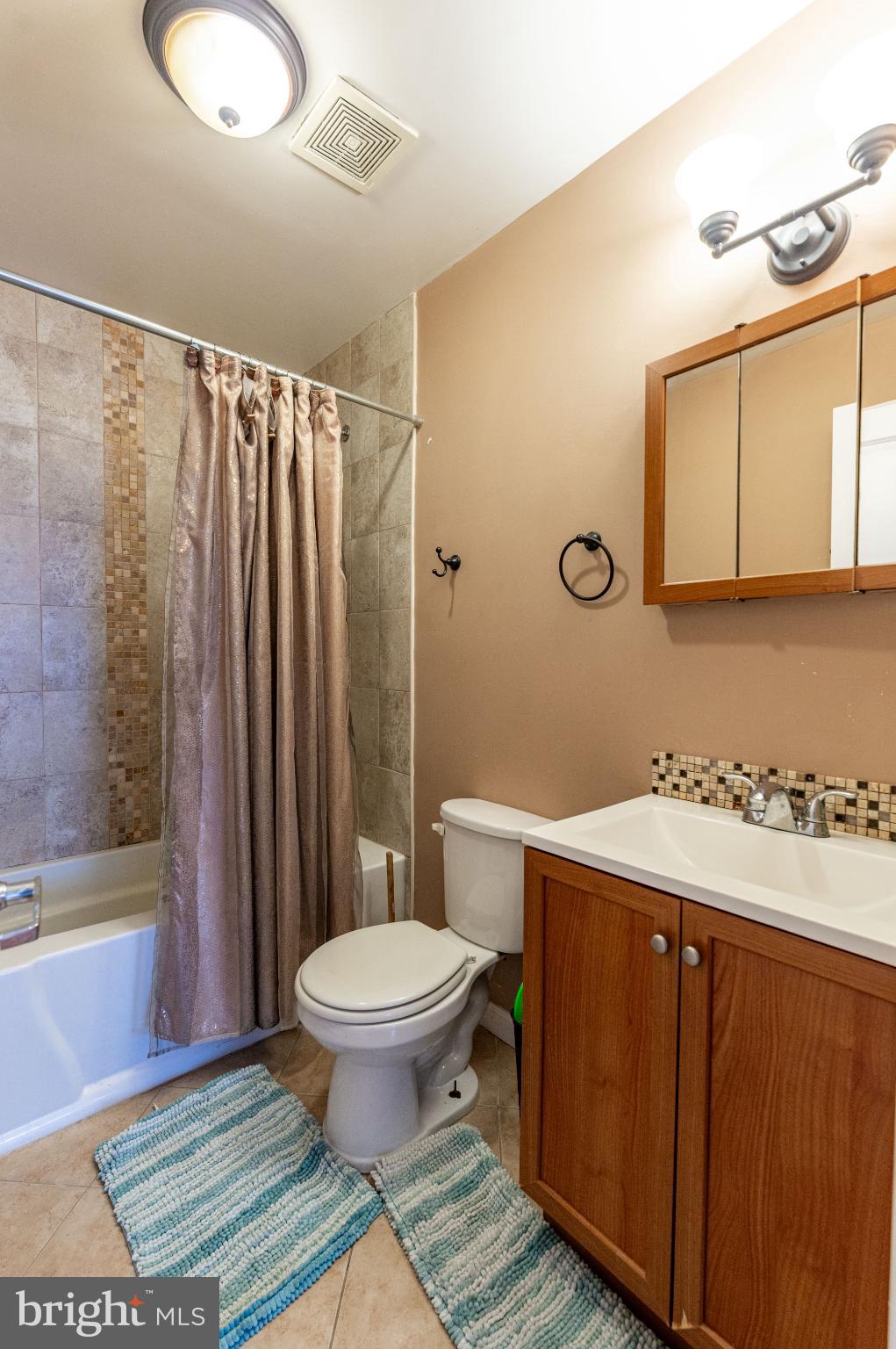 WINONA LAKES - Residential