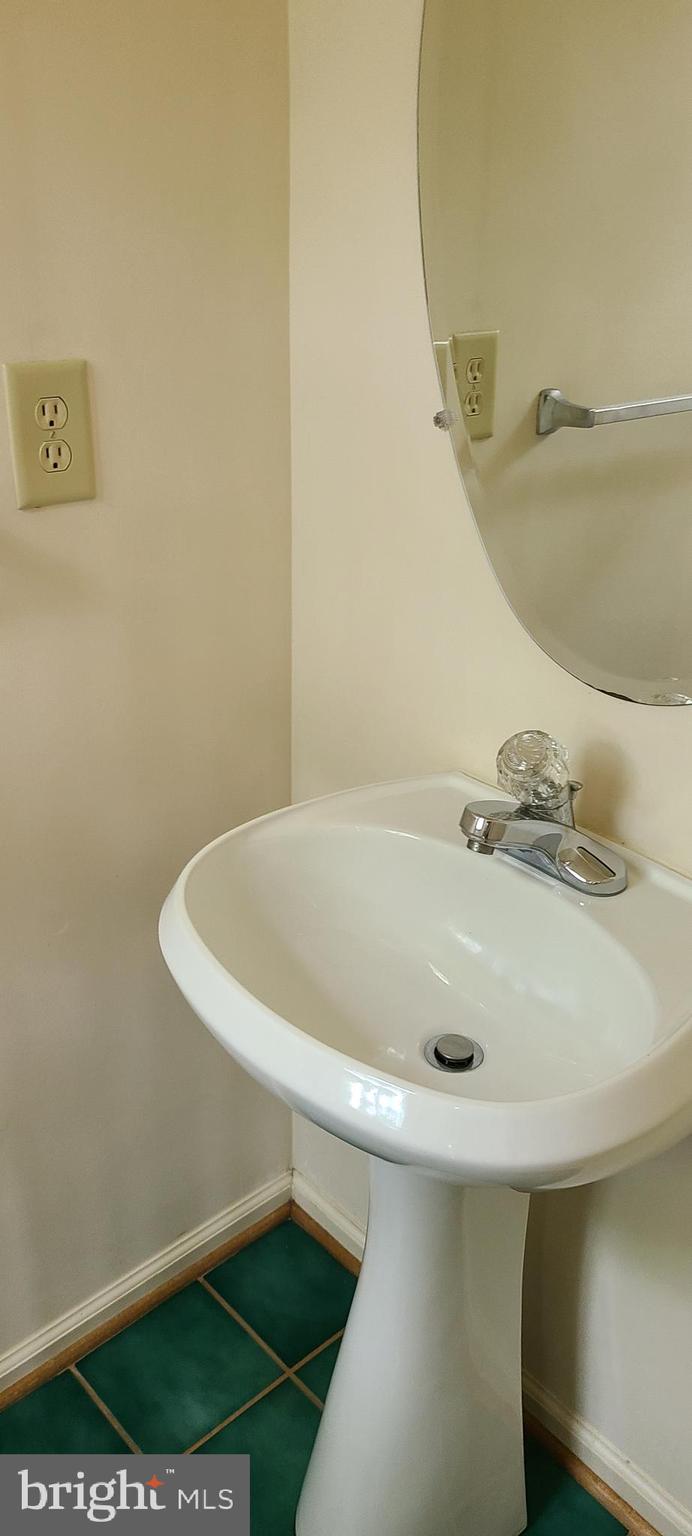 CROFTON VILLAGE - Residential