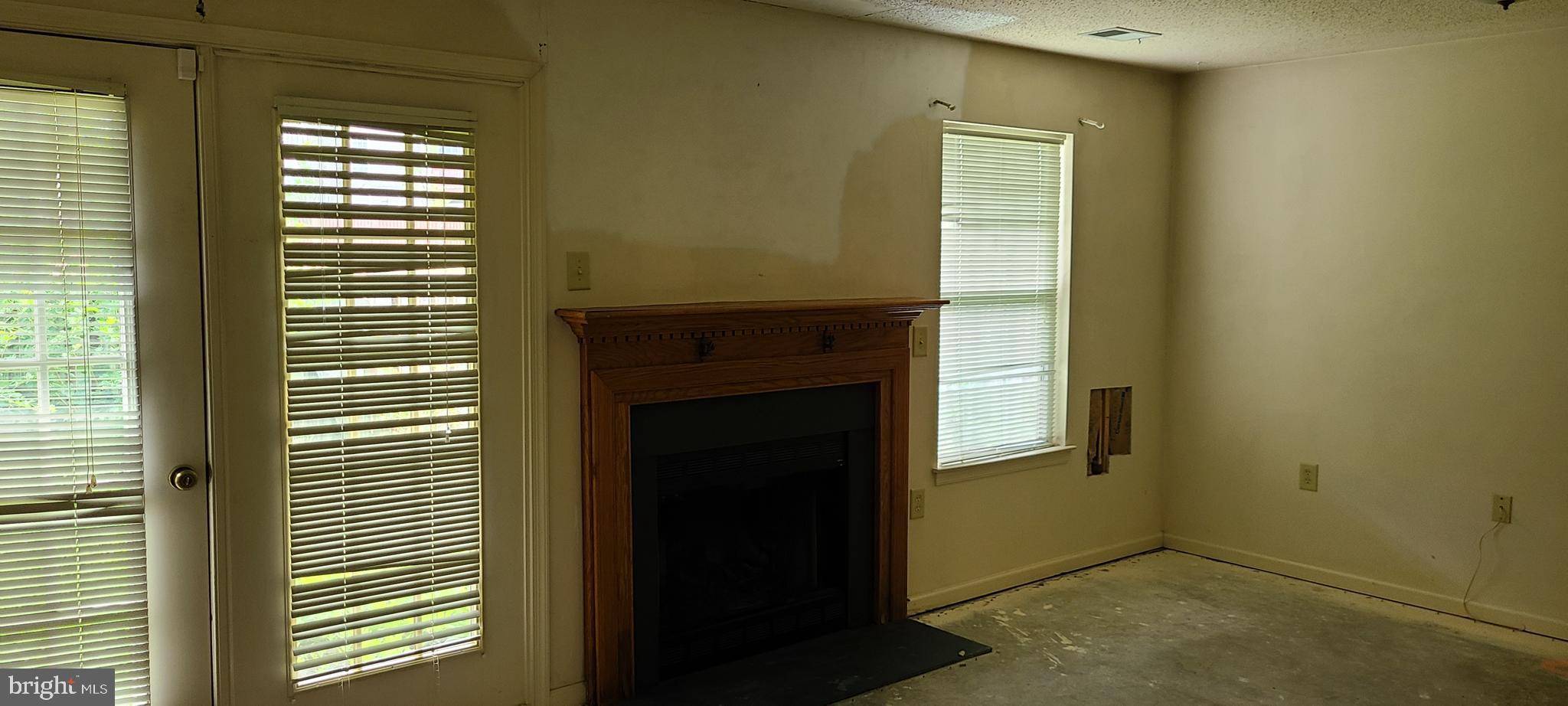 CROFTON VILLAGE - Residential