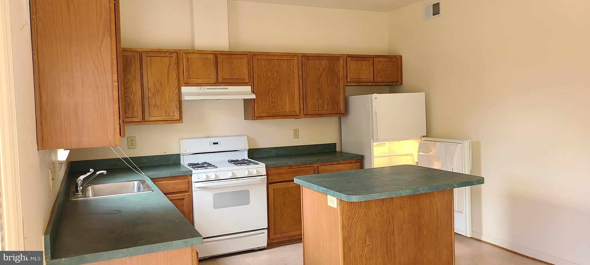 CROFTON VILLAGE - Residential