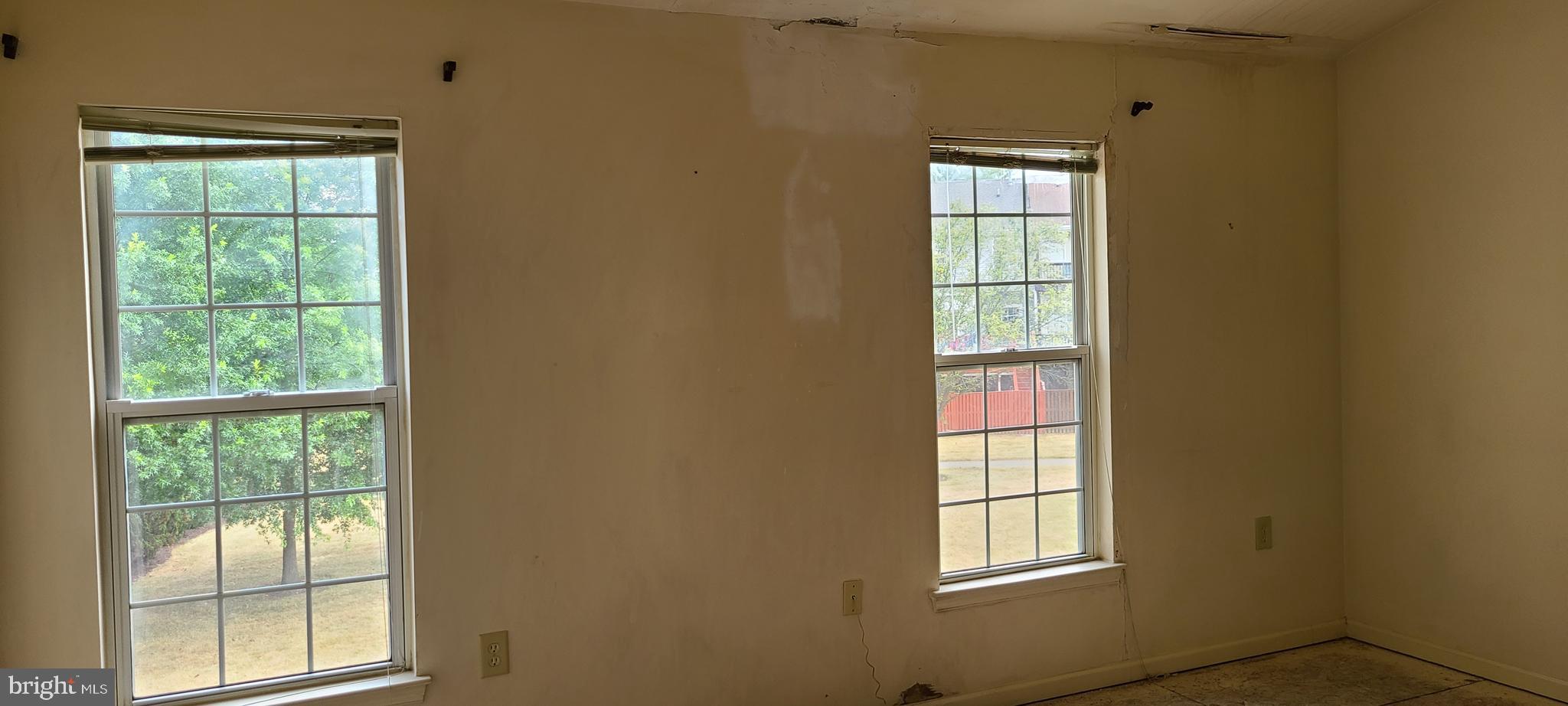 CROFTON VILLAGE - Residential