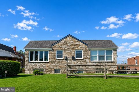 Townhouse For Sale - 506 Glenn Valley Drive<br/> NORRISTOWN, PA 19401