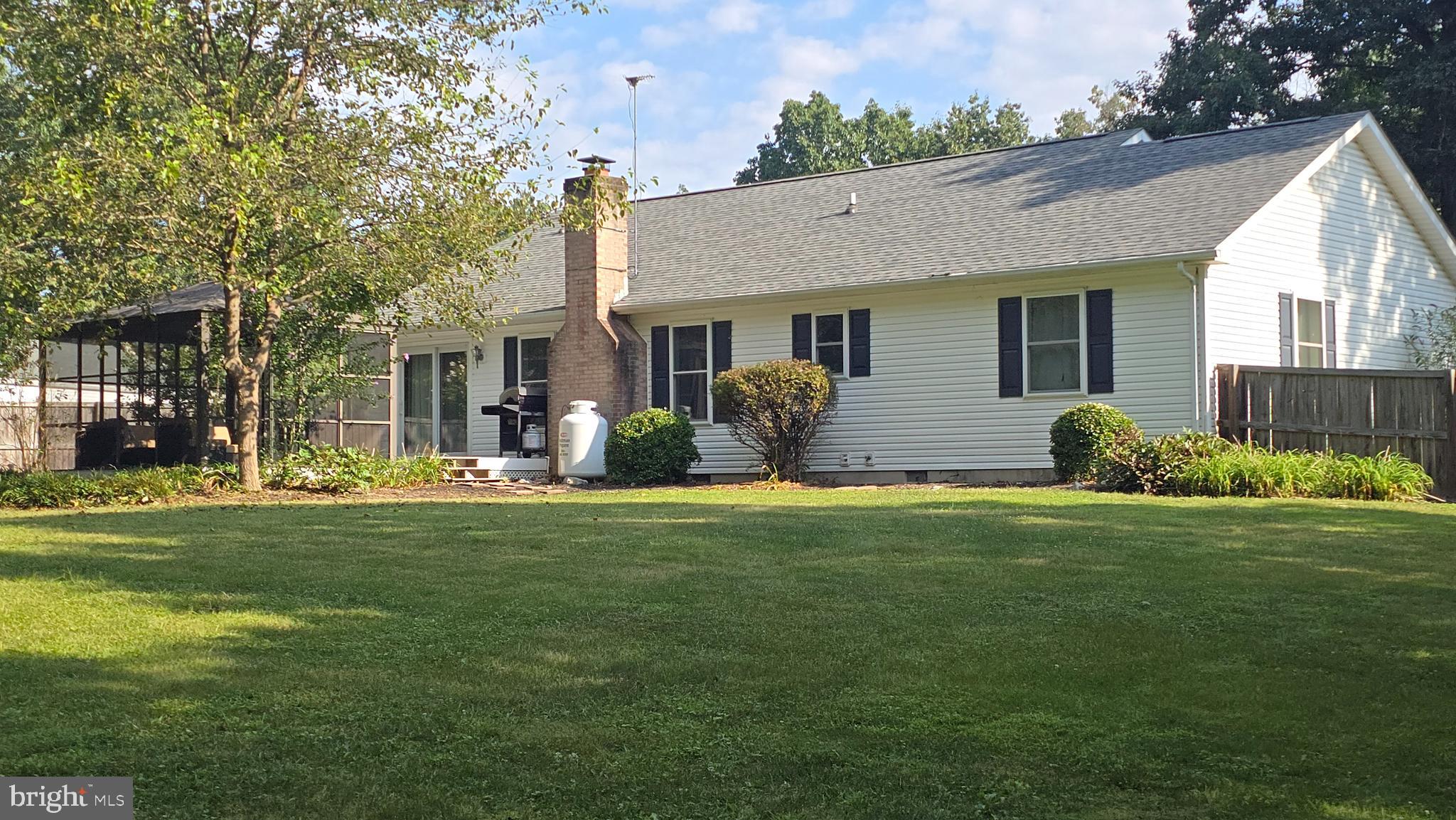 FOXCREST MANOR - Residential