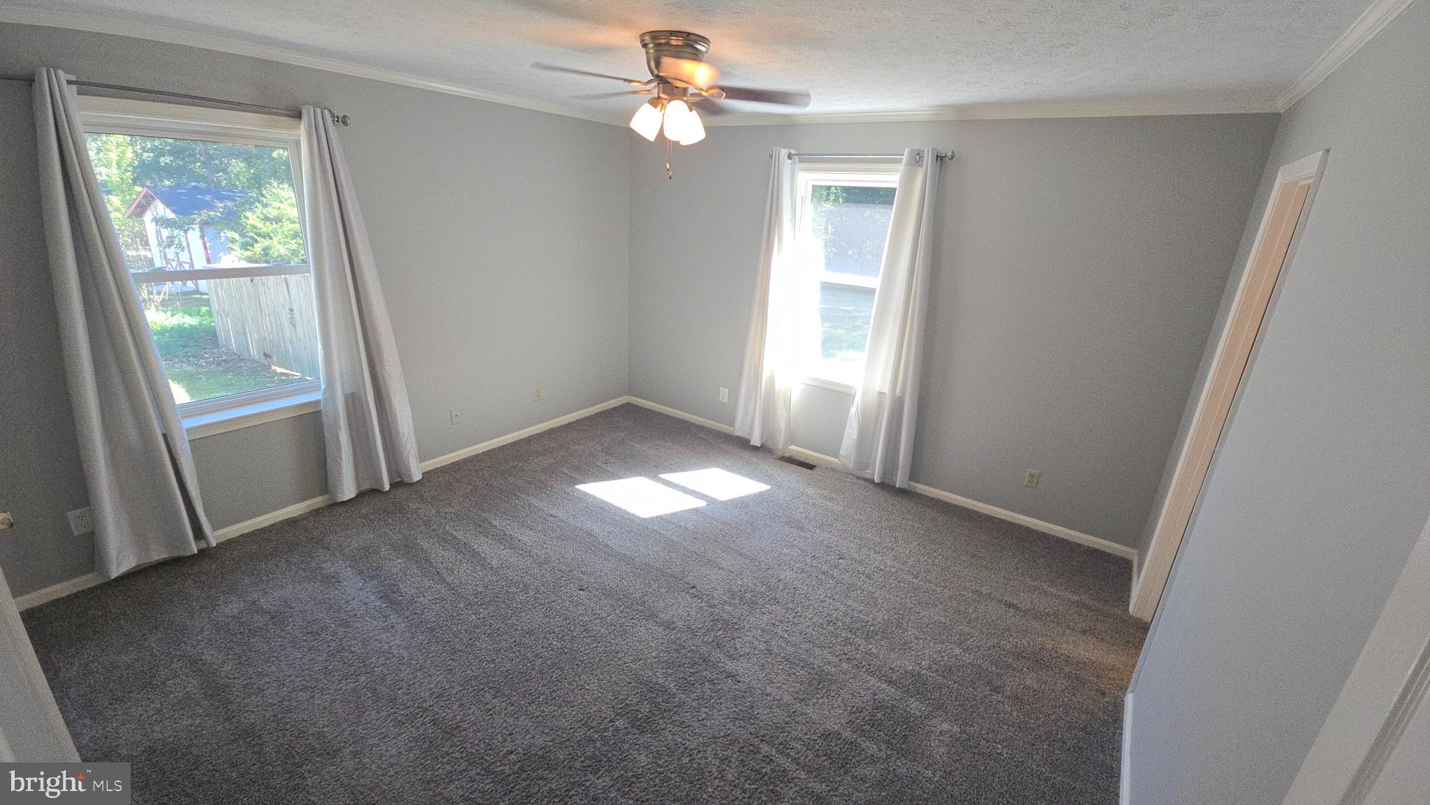 FOXCREST MANOR - Residential