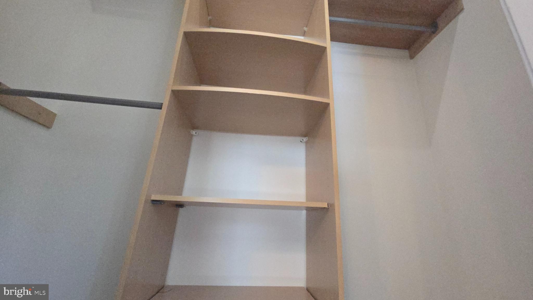 FOXCREST MANOR - Residential