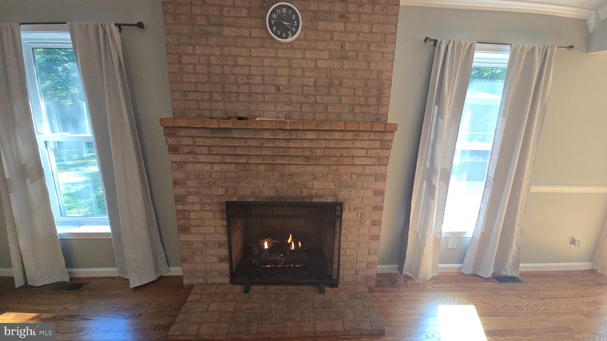 FOXCREST MANOR - Residential