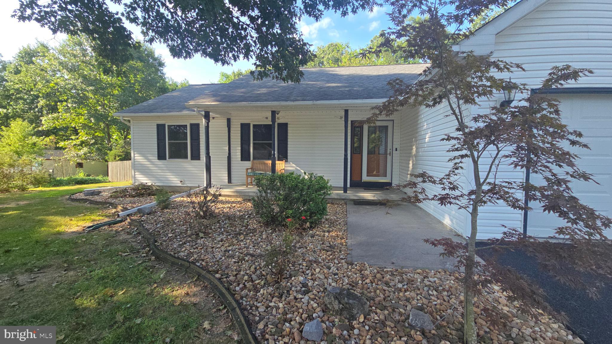 FOXCREST MANOR - Residential