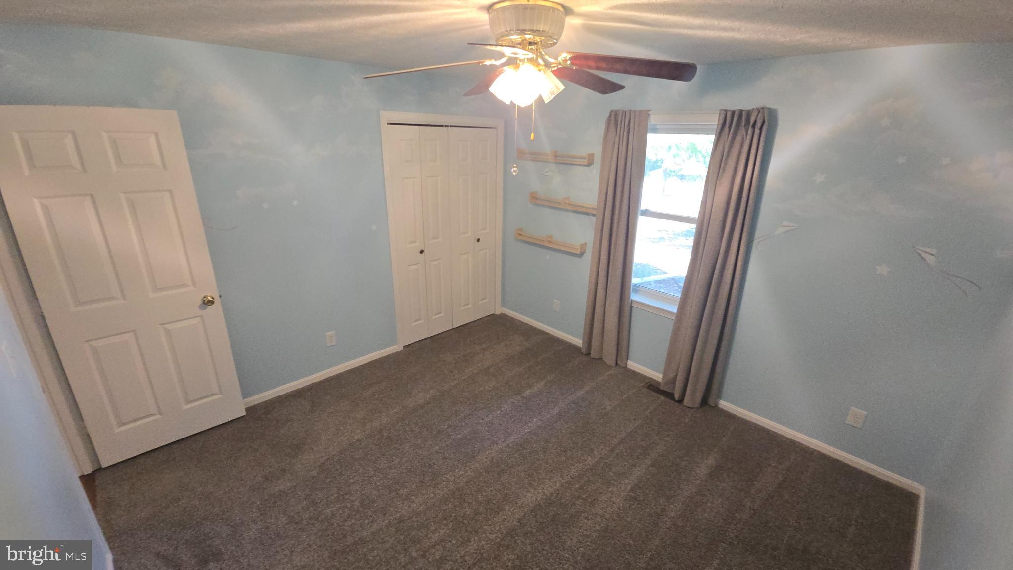 FOXCREST MANOR - Residential