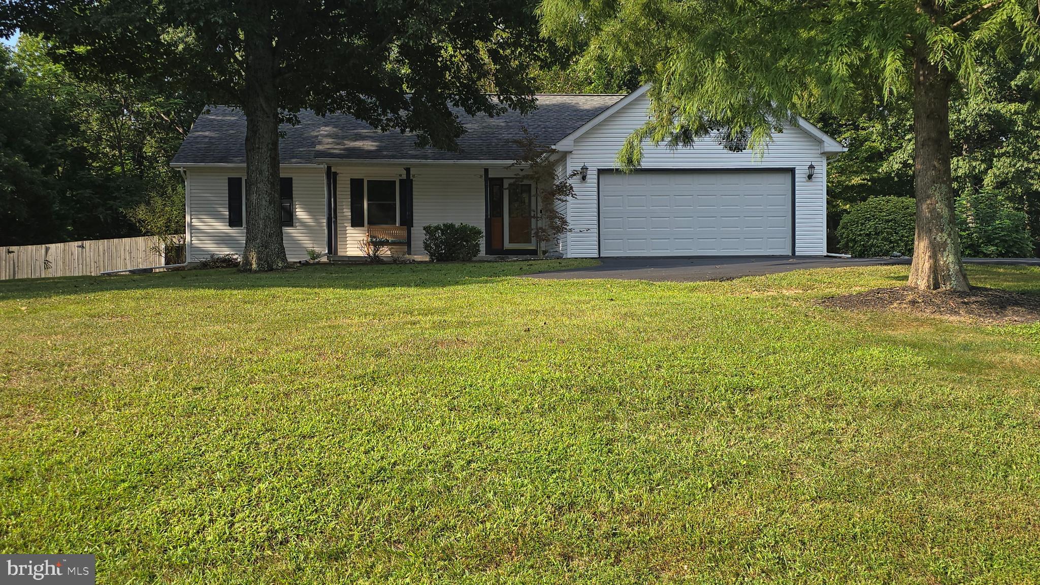 FOXCREST MANOR - Residential