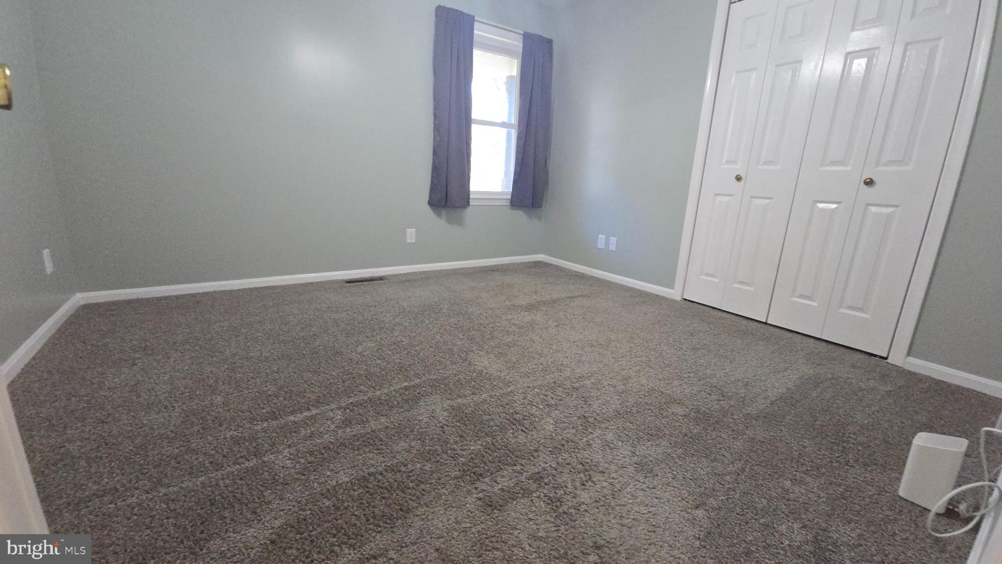 FOXCREST MANOR - Residential