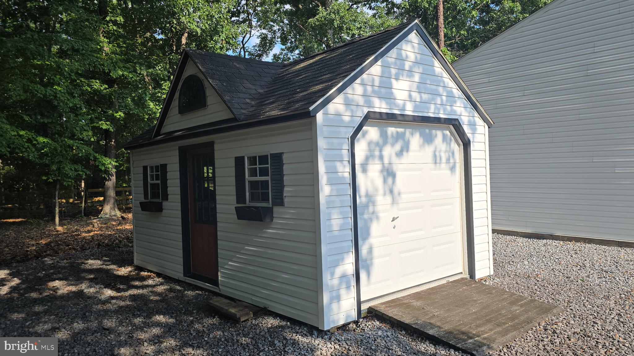 FOXCREST MANOR - Residential