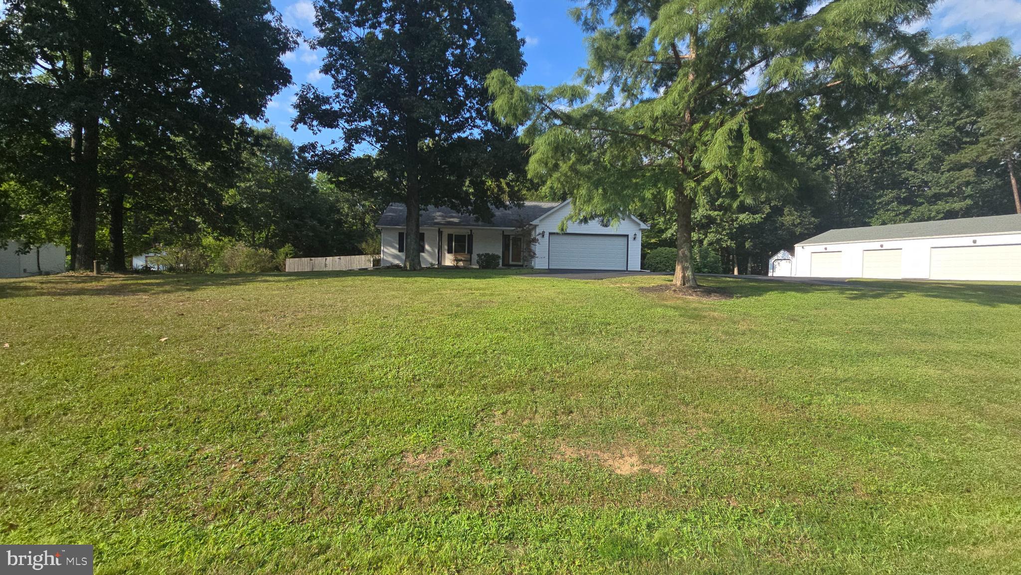 FOXCREST MANOR - Residential