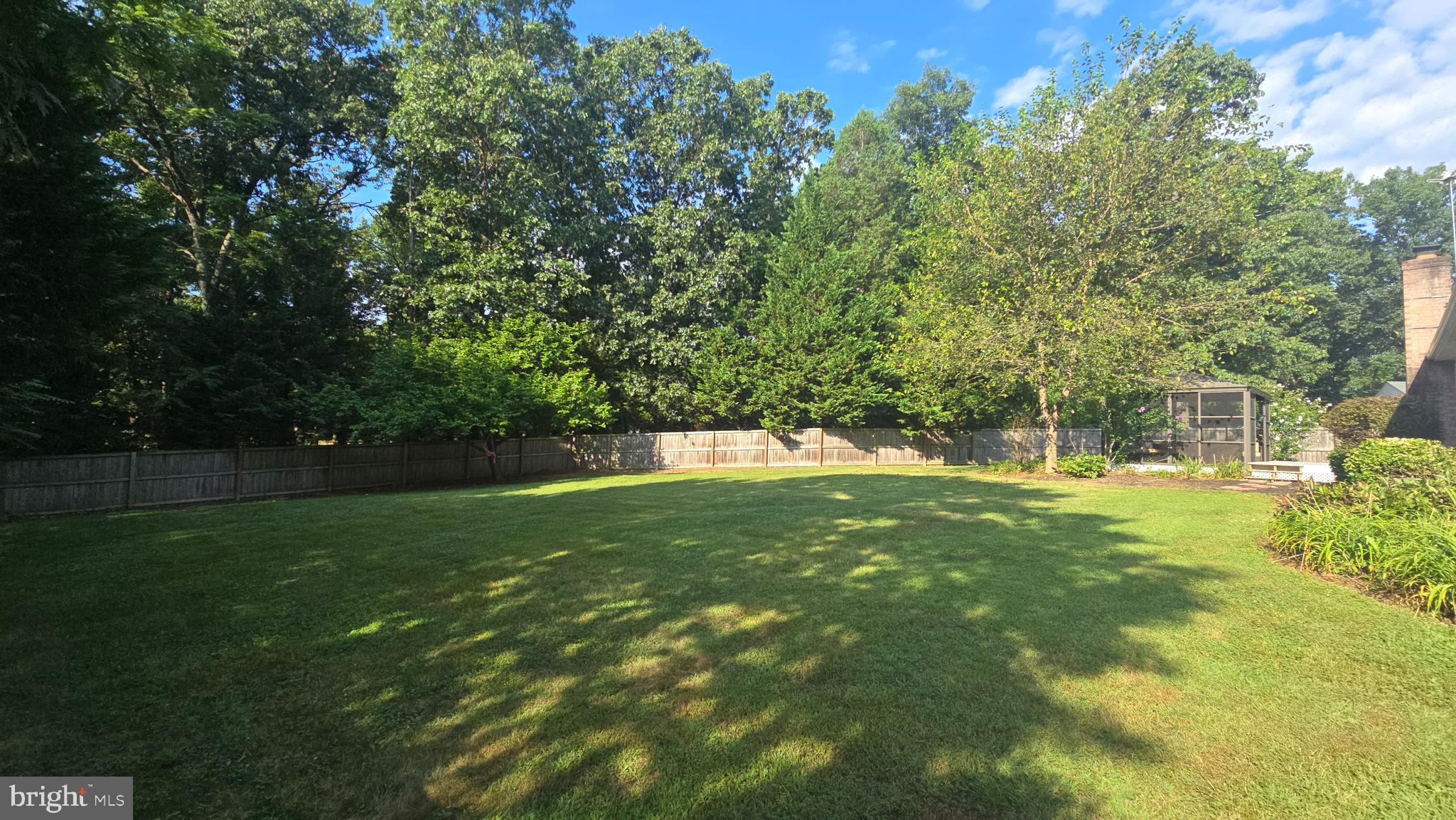 FOXCREST MANOR - Residential